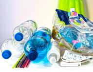 Zakaz plastiku wynikający z dyrektywy plastikowej