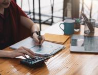 Wypowiedzenie umowy o pracę a upadłość konsumencka – skutki prawne i finansowe