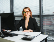 Ćwiczenia wojskowe a wpłaty na PFRON – jak liczyć stan zatrudnienia?