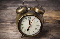 Liczba godzin pracy w miesiącu - jak wyliczyć wymiar czasu pracy?