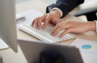 Rozwiązanie umowy o pracę bez wypowiedzenia – wzór z wyjaśnieniami