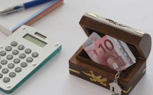 Jak naliczać 40 Euro rekompensaty za opóźnienie w płatności