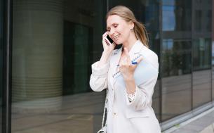 Kontakt z klientem w biurze rachunkowym - czy musisz być cały czas pod telefonem?