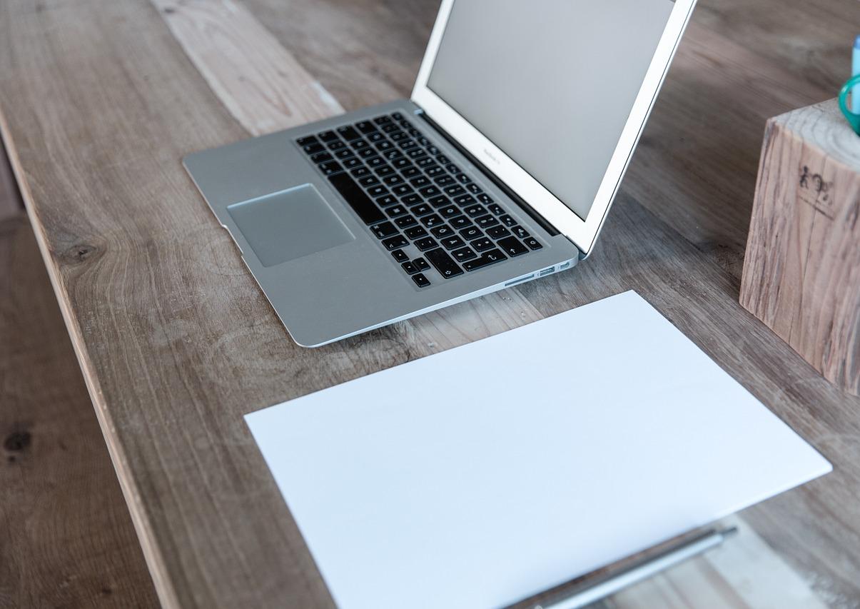 Umowy freelancera – umowy cywilnoprawne a umowa o pracę