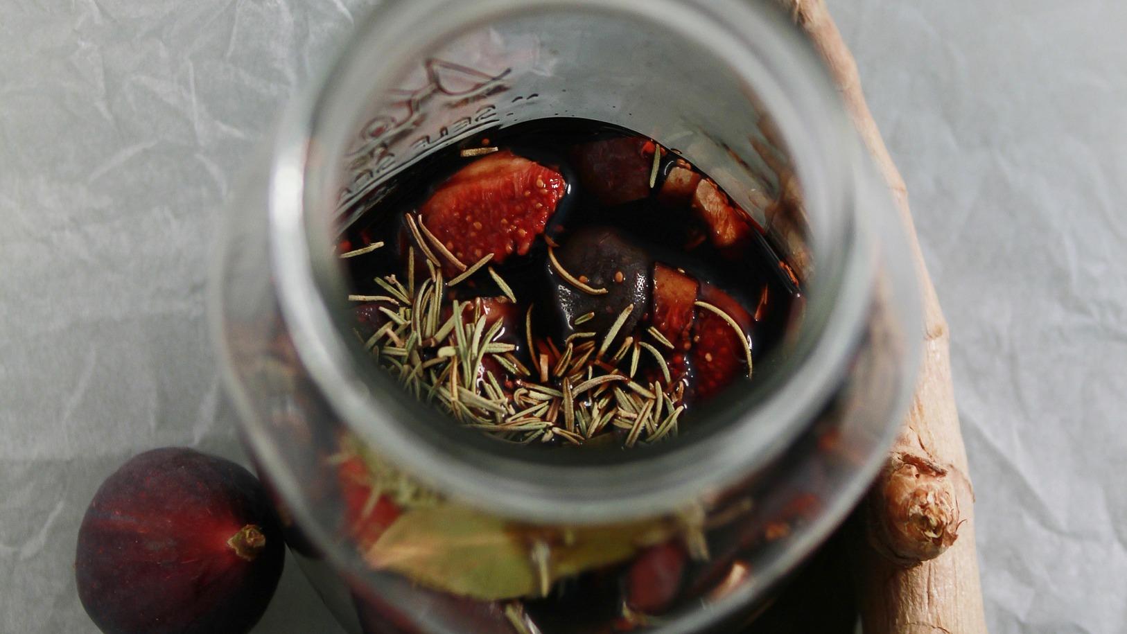 Nalewka jak lekarstwo, warta grzechu - smaczna i dobra na wszystko