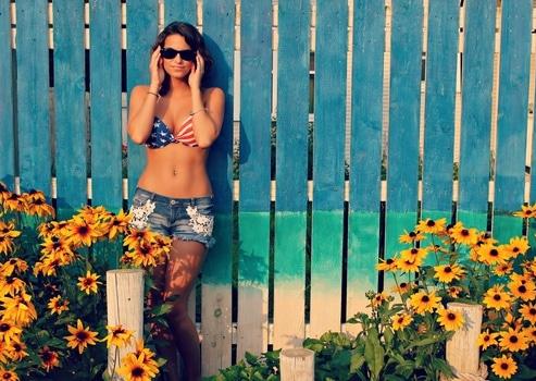 Seksizm w reklamie, czyli jak marketing wykorzystuje ciało