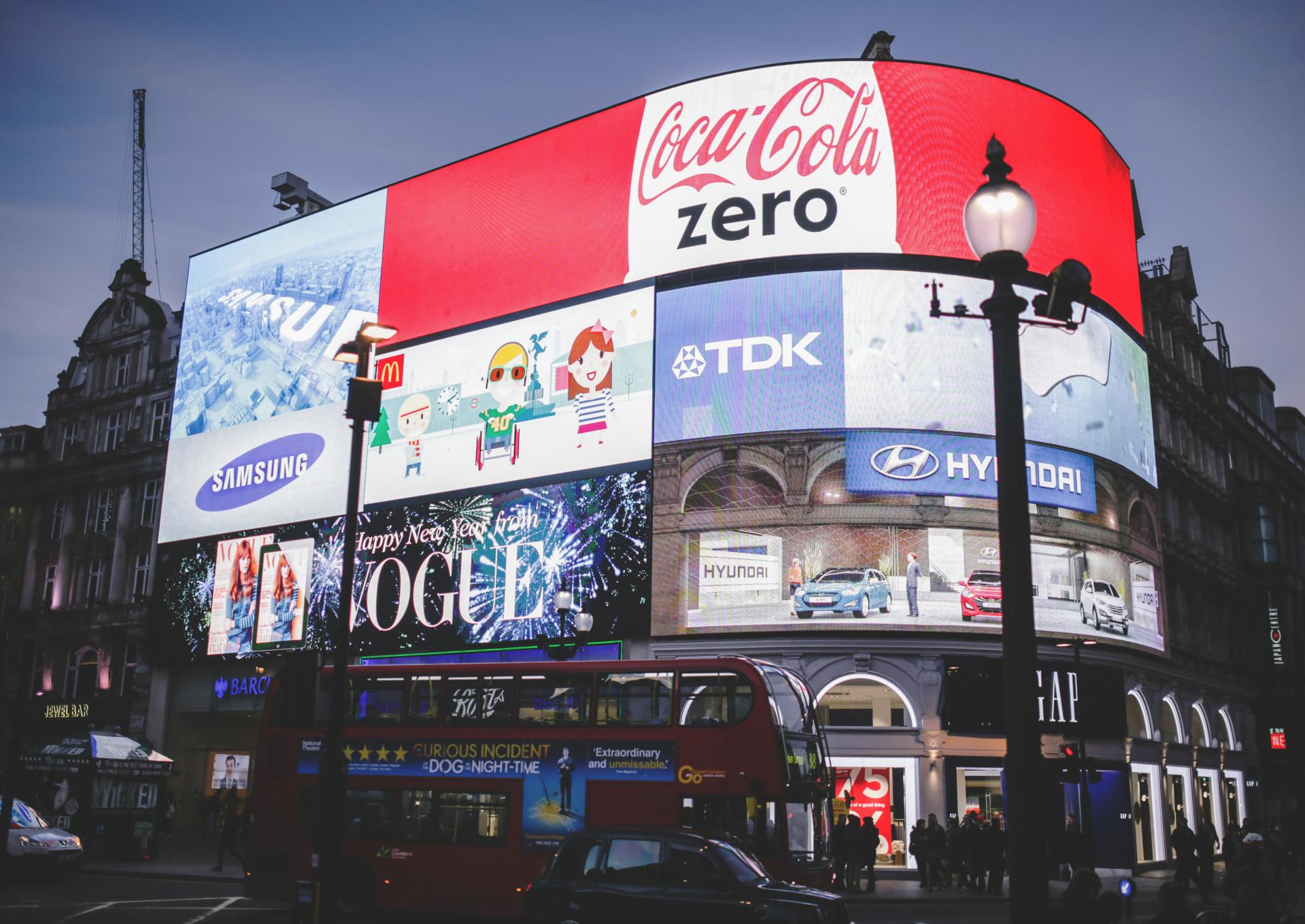 Podstawa identyfikacji wizualnej - jak stworzyć dobre logo firmy?