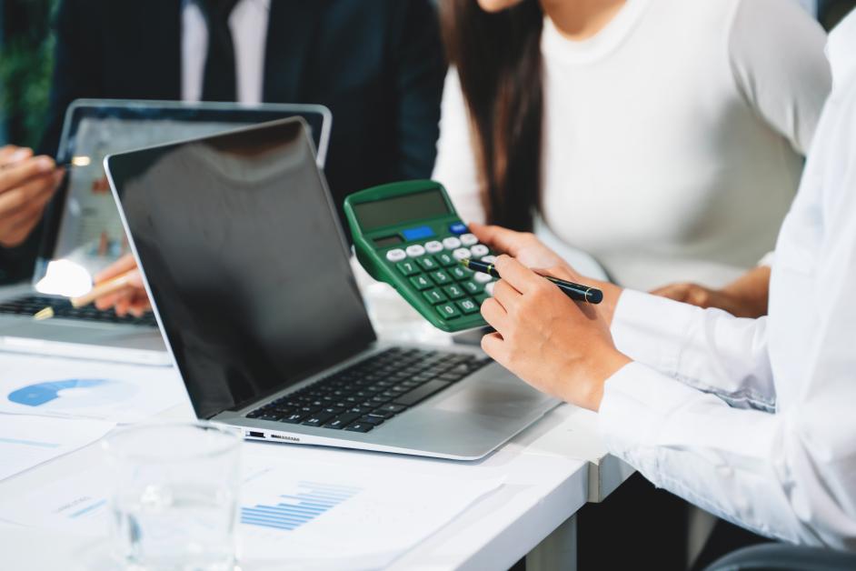 Wycofanie towaru handlowego z działalności – poznaj skutki w PIT i CIT