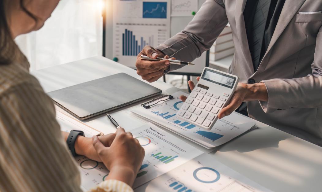 Koszt wytworzenia środka trwałego w budowie – jak go ustalić?