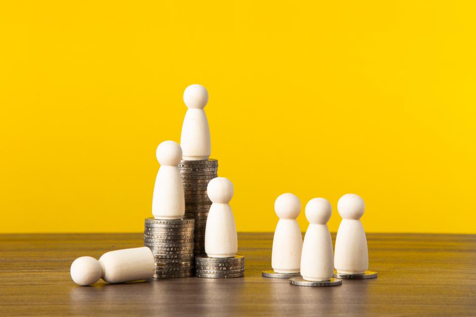 Odprawa pieniężna przy przejęciu zakładu pracy – kiedy przysługuje?