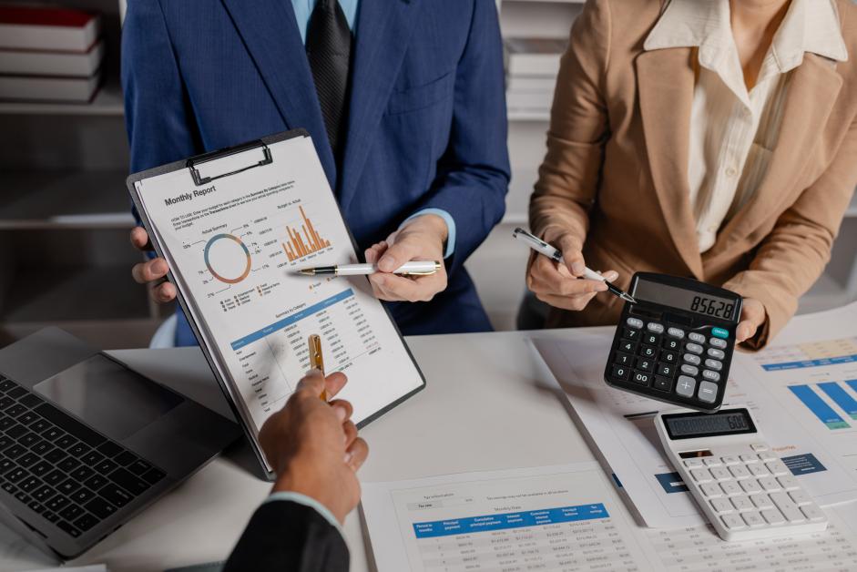 Sprzedaż samochodu nabytego w spadku po małżonku a podatek PIT