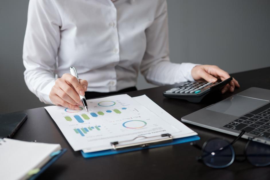 Kto i na jakich zasadach ma dostęp do informacji niejawnych w Polsce?