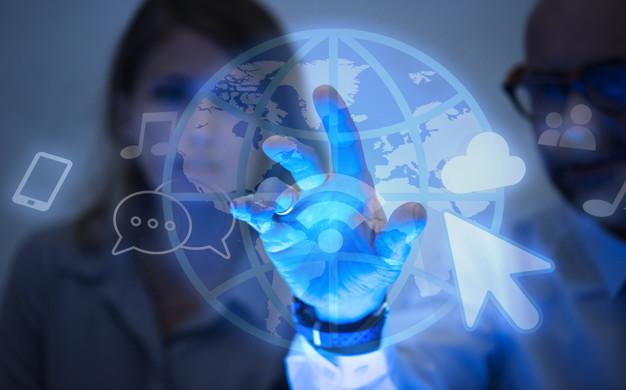 Sprzedaż domeny internetowej – rozliczenie z tytułu podatku PIT i VAT