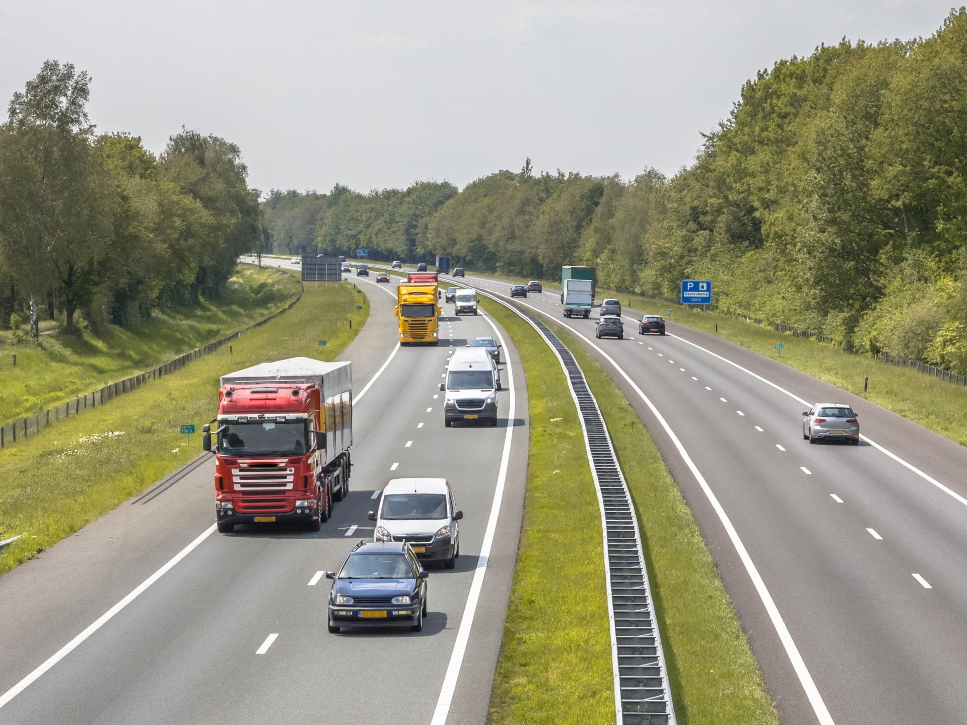 Uszkodzenie towaru w transporcie - nota obciążeniowa a koszt wykonawcy usługi transportowej