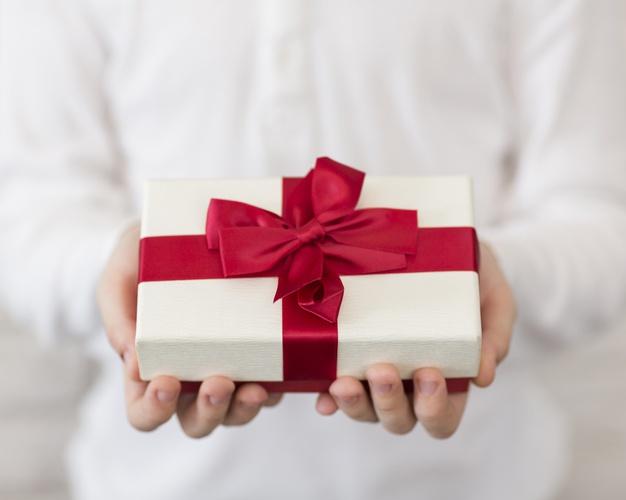 Zwiększenie limitu na prezenty o małej wartości