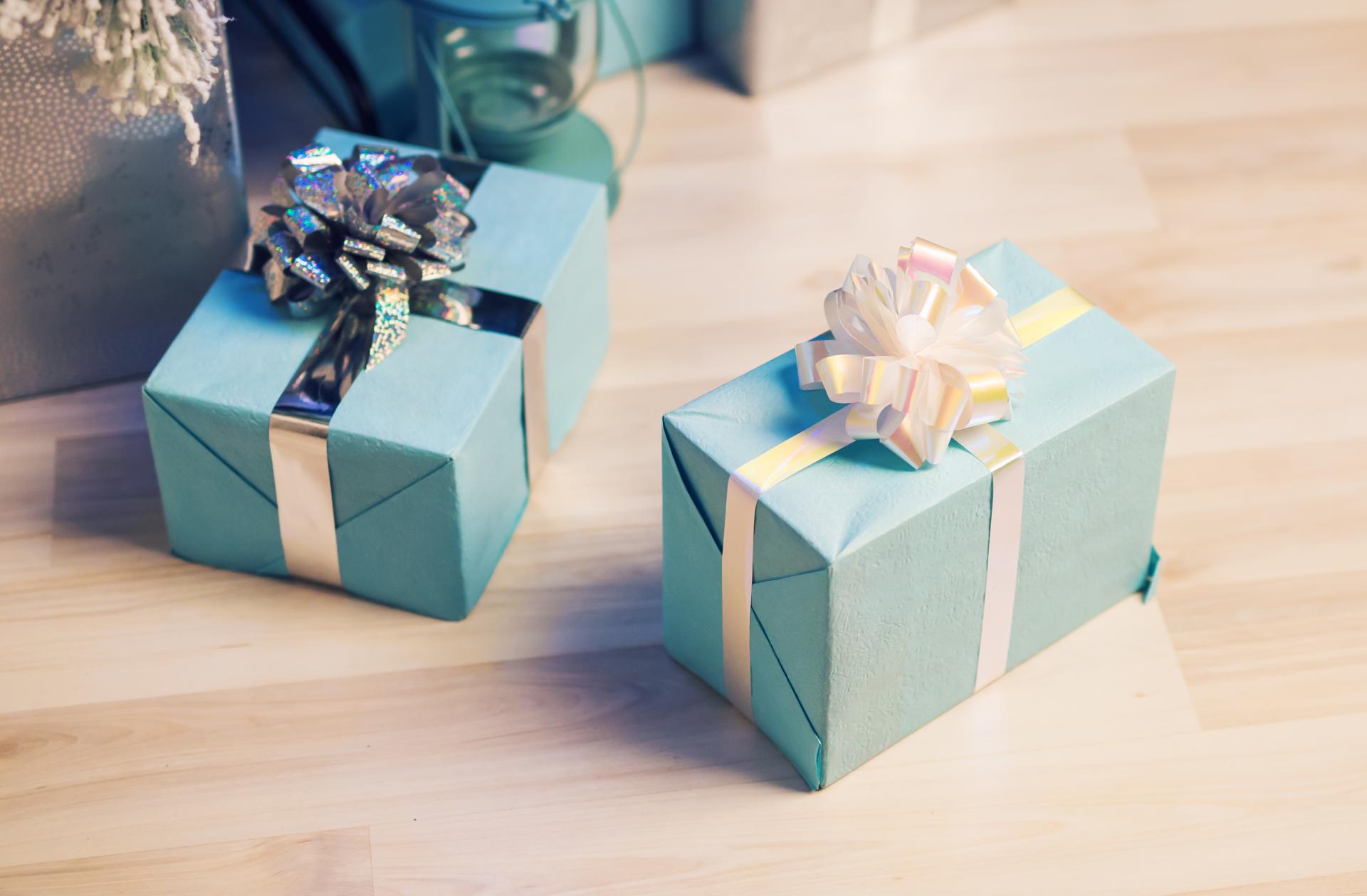 Prezenty o małej wartości a obowiązek ewidencji na kasie fiskalnej