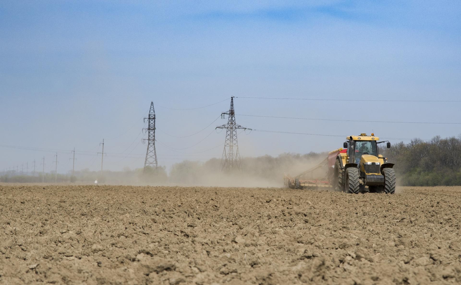 Wypadek przy pracy rolniczej - jakie uprawnienia ma rolnik?