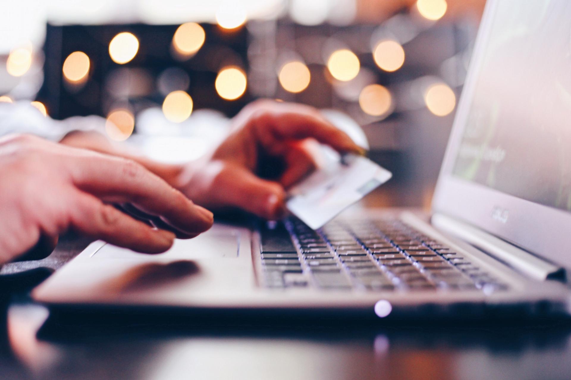 Split payment - metoda podzielonej płatności a zakupy przez internet