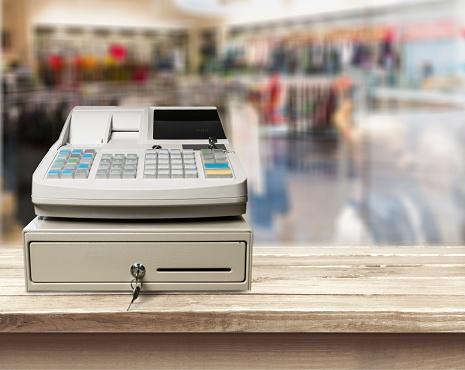 Ewidencja sprzedaży na kasie fiskalnej a korekta transakcji