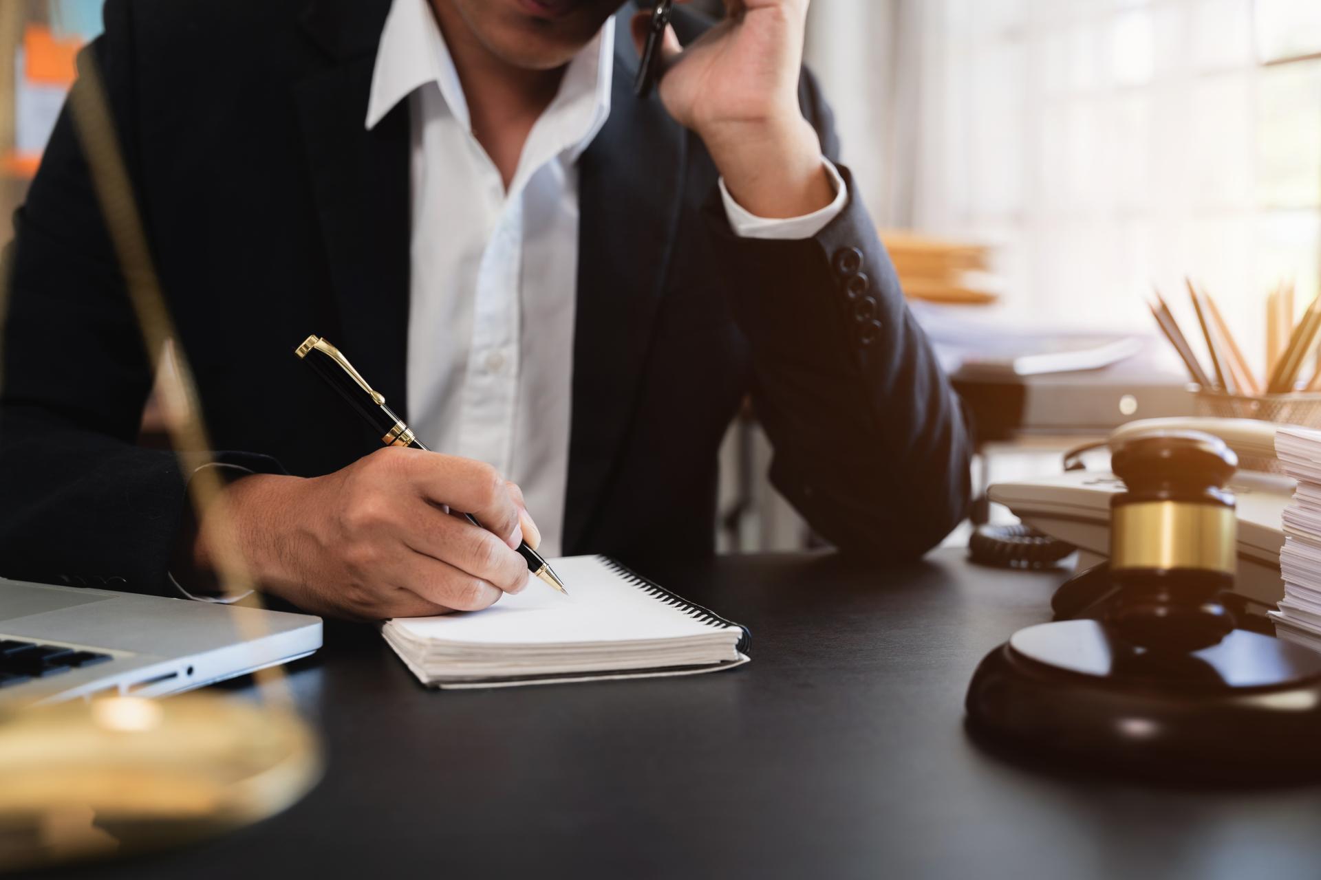 Czy za wyłudzenie świadczeń z funduszu socjalnego grozi odpowiedzialność karna?