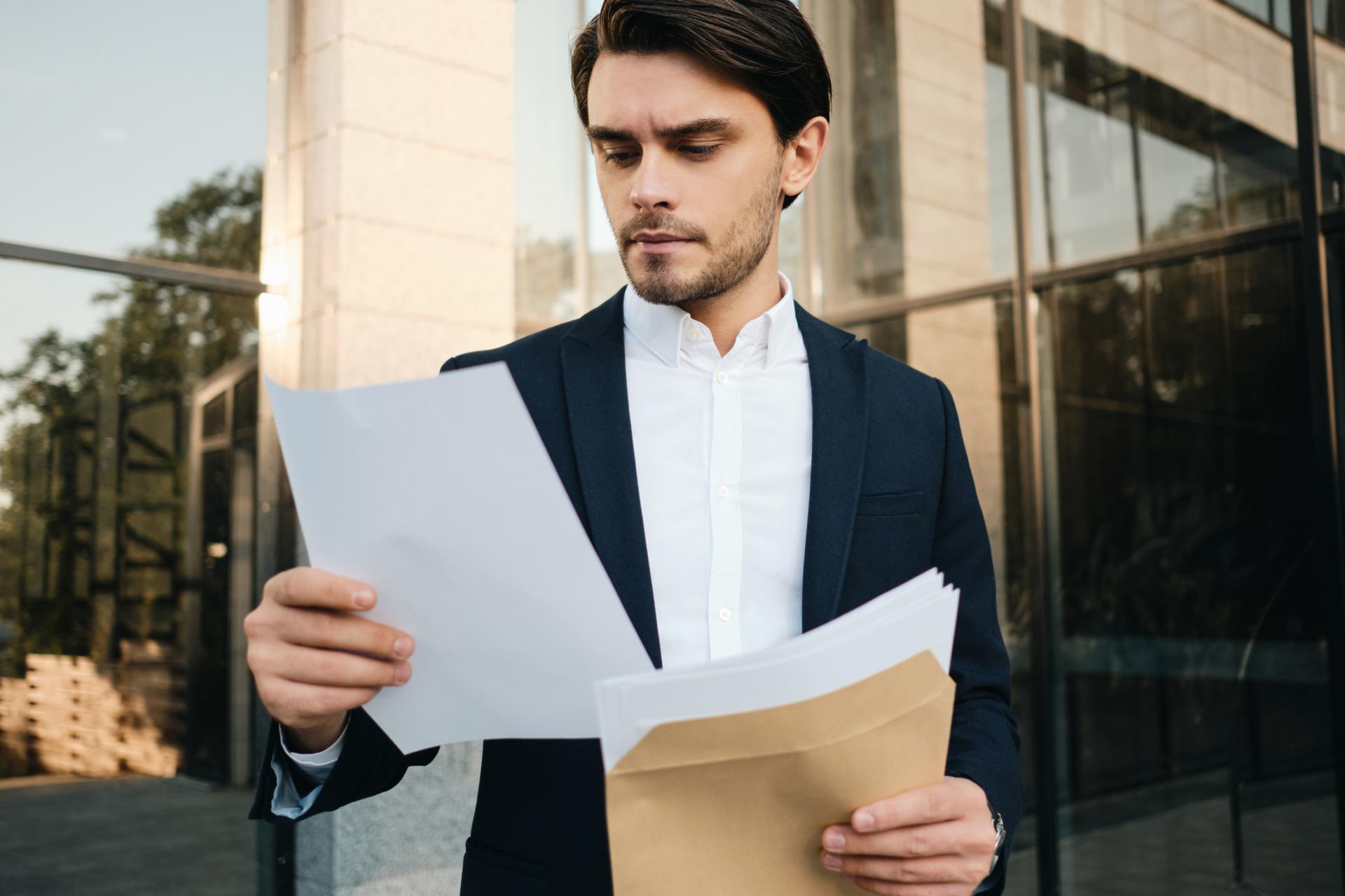 Procedura doręczenia pism przez komornika w praktyce