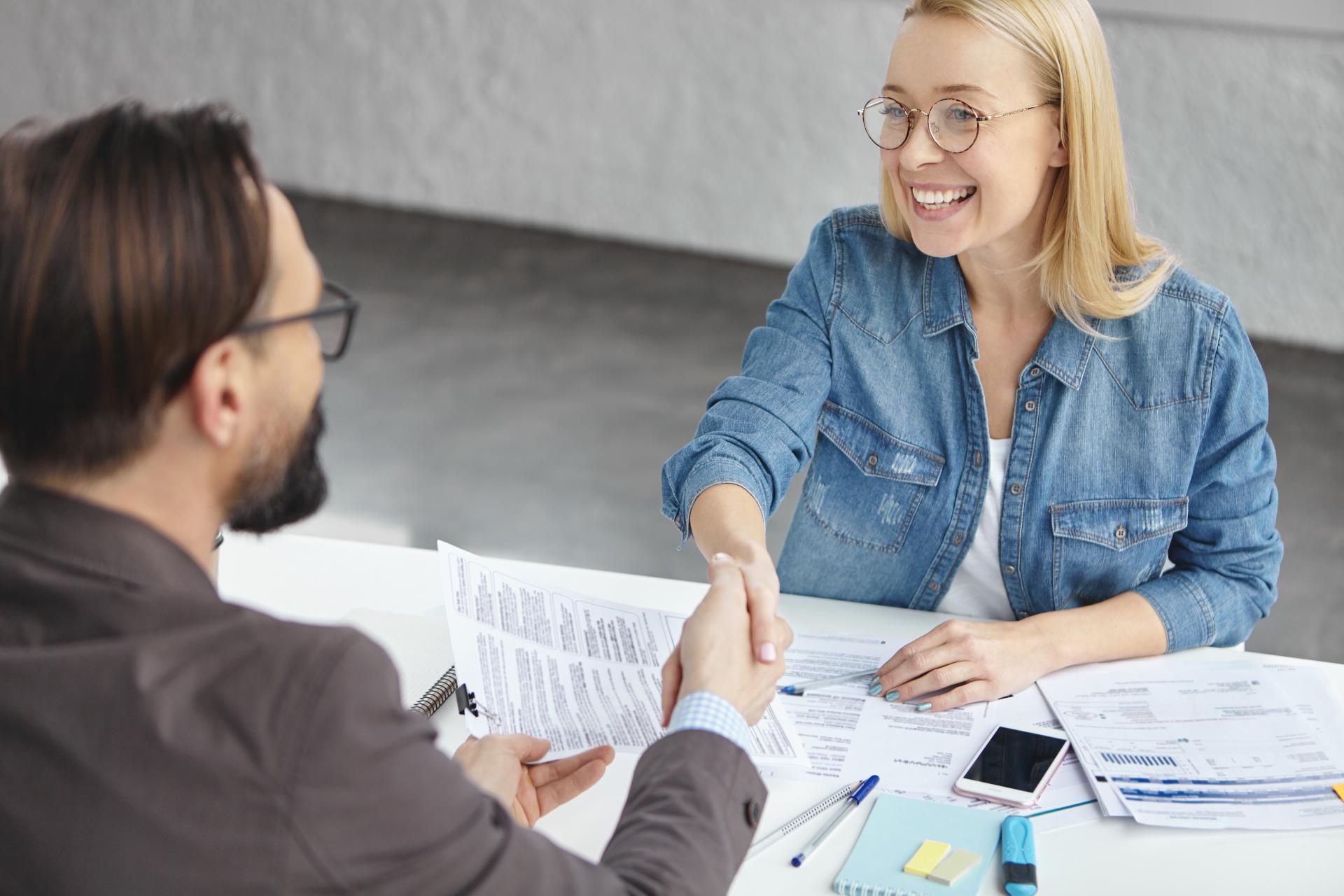 Czy regulamin wynagradzania z mocą wsteczną jest możliwy do wprowadzenia?