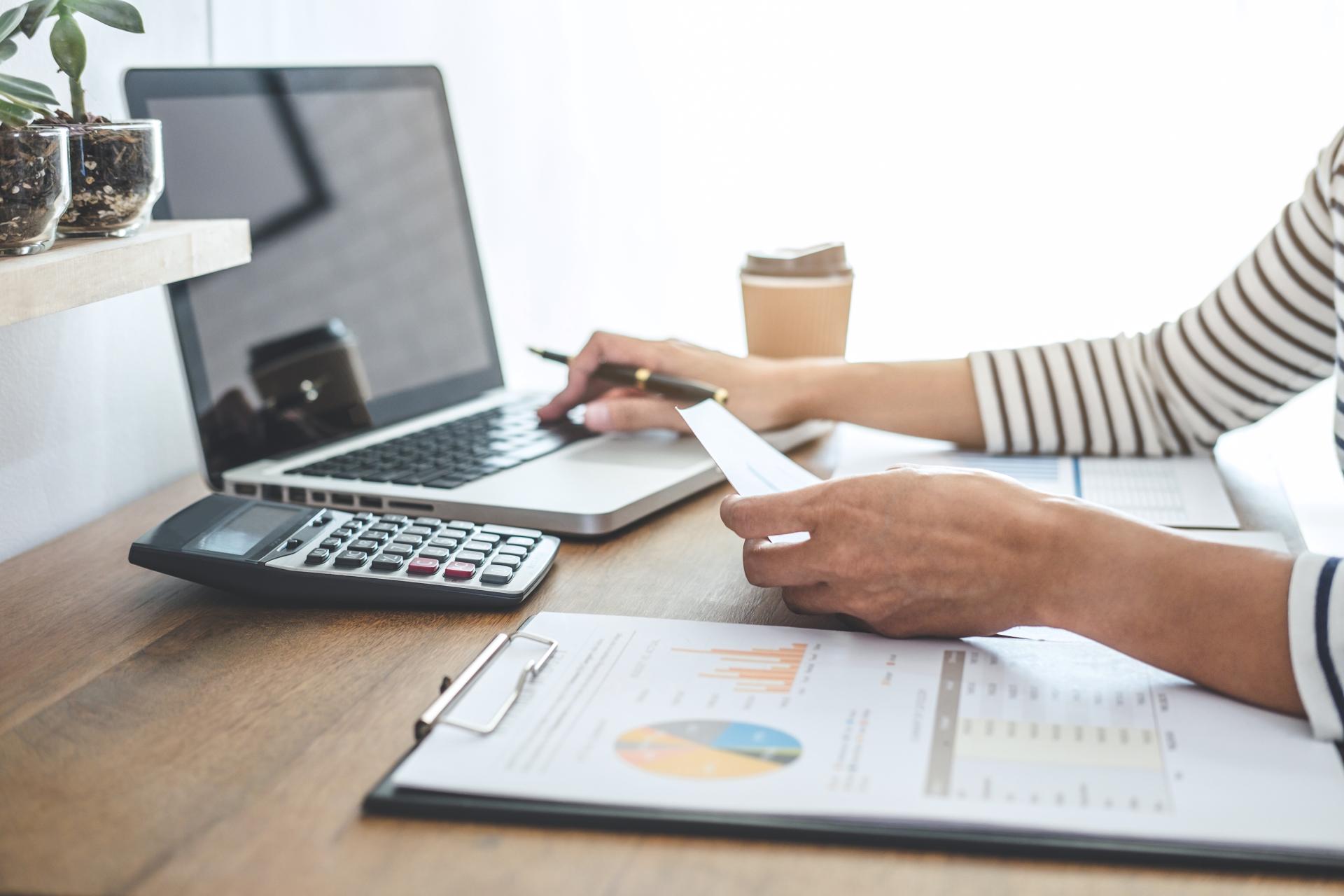 Ulgi i odliczenia w PIT za 2022 rok - kto skorzysta?