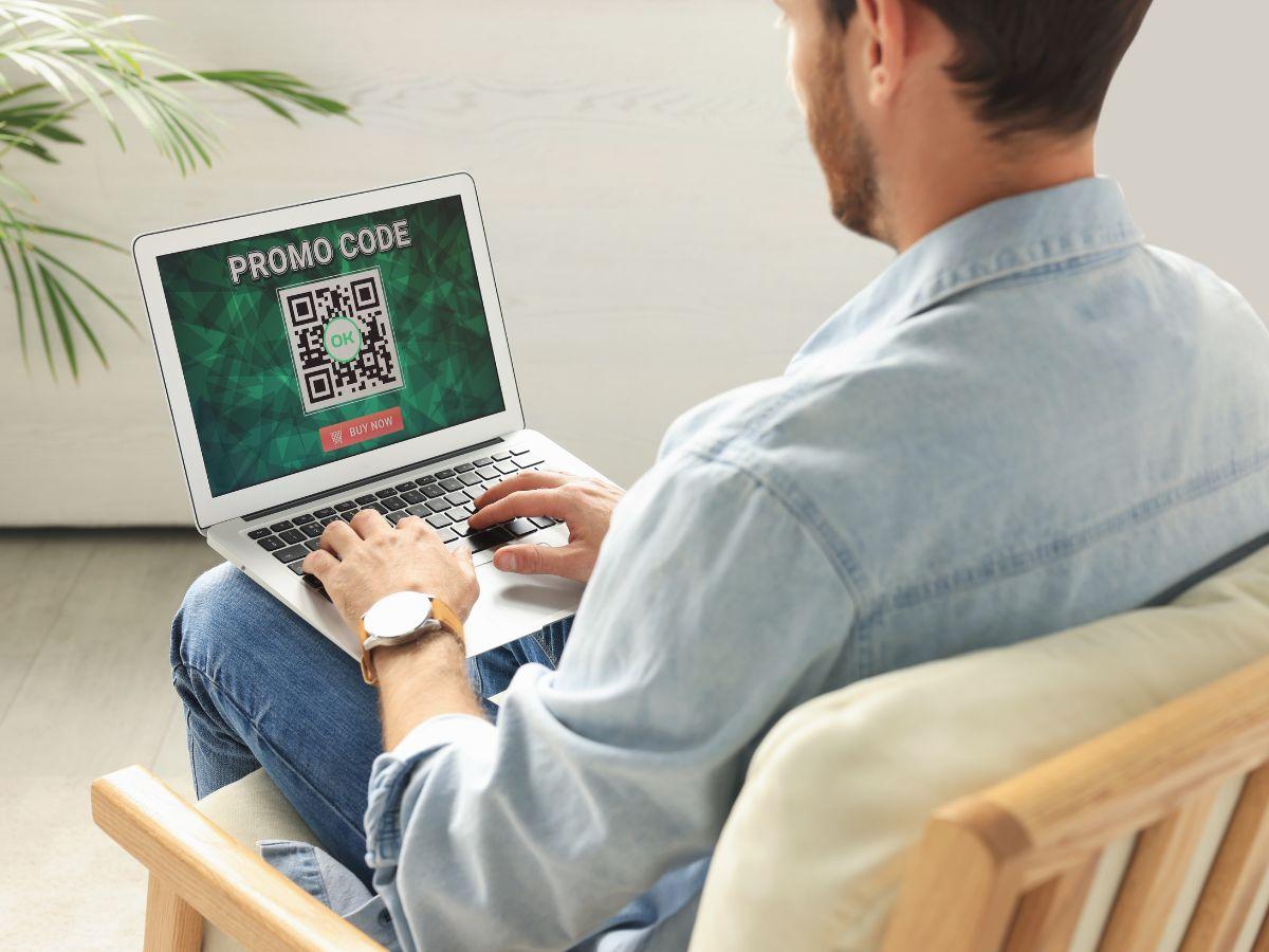 Kody rabatowe jako narzędzie marketingowe: Jak sklepy online przyciągają klientów?