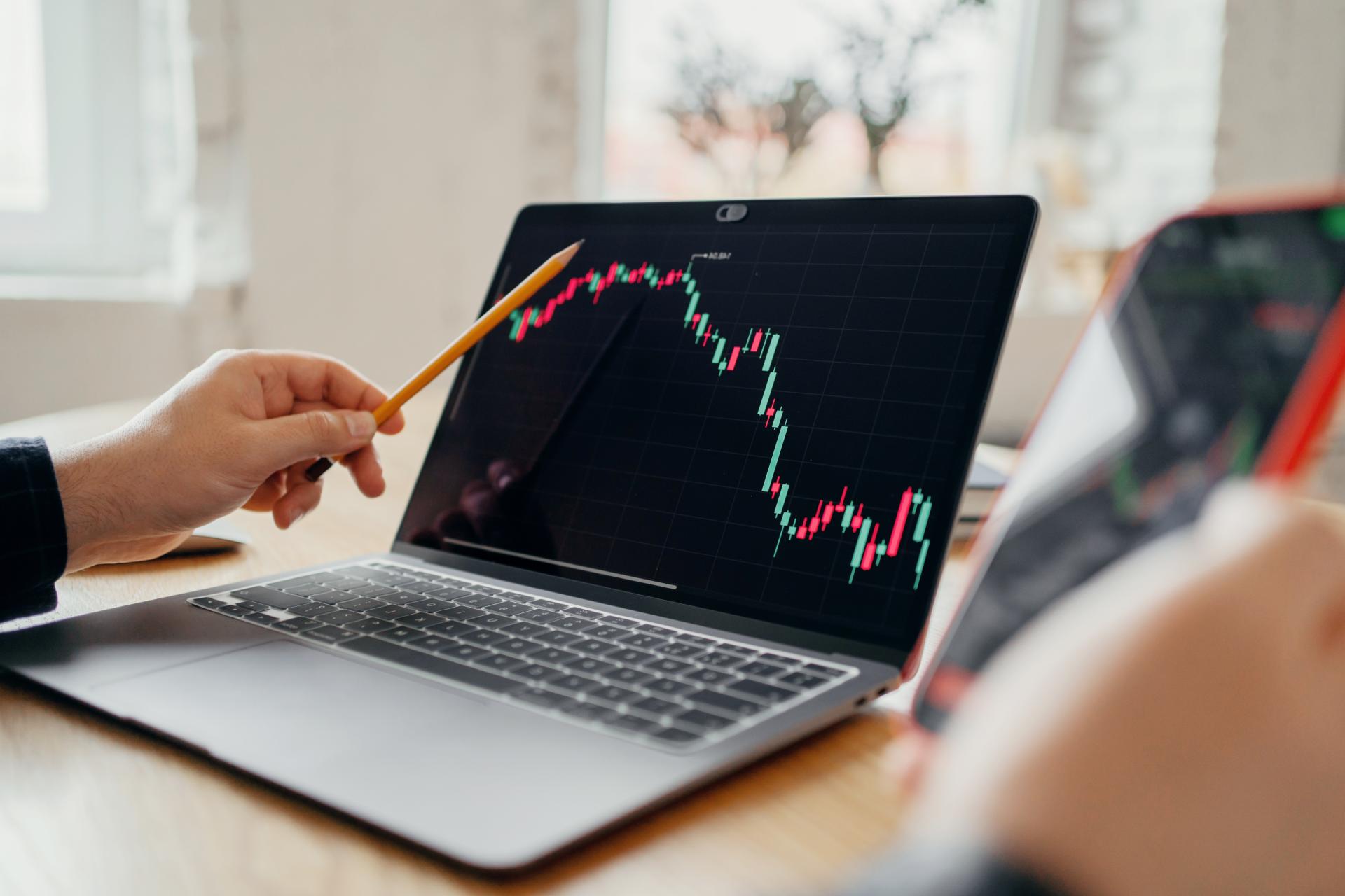 Spółka akcyjna a prosta spółka akcyjna – podobieństwa i różnice