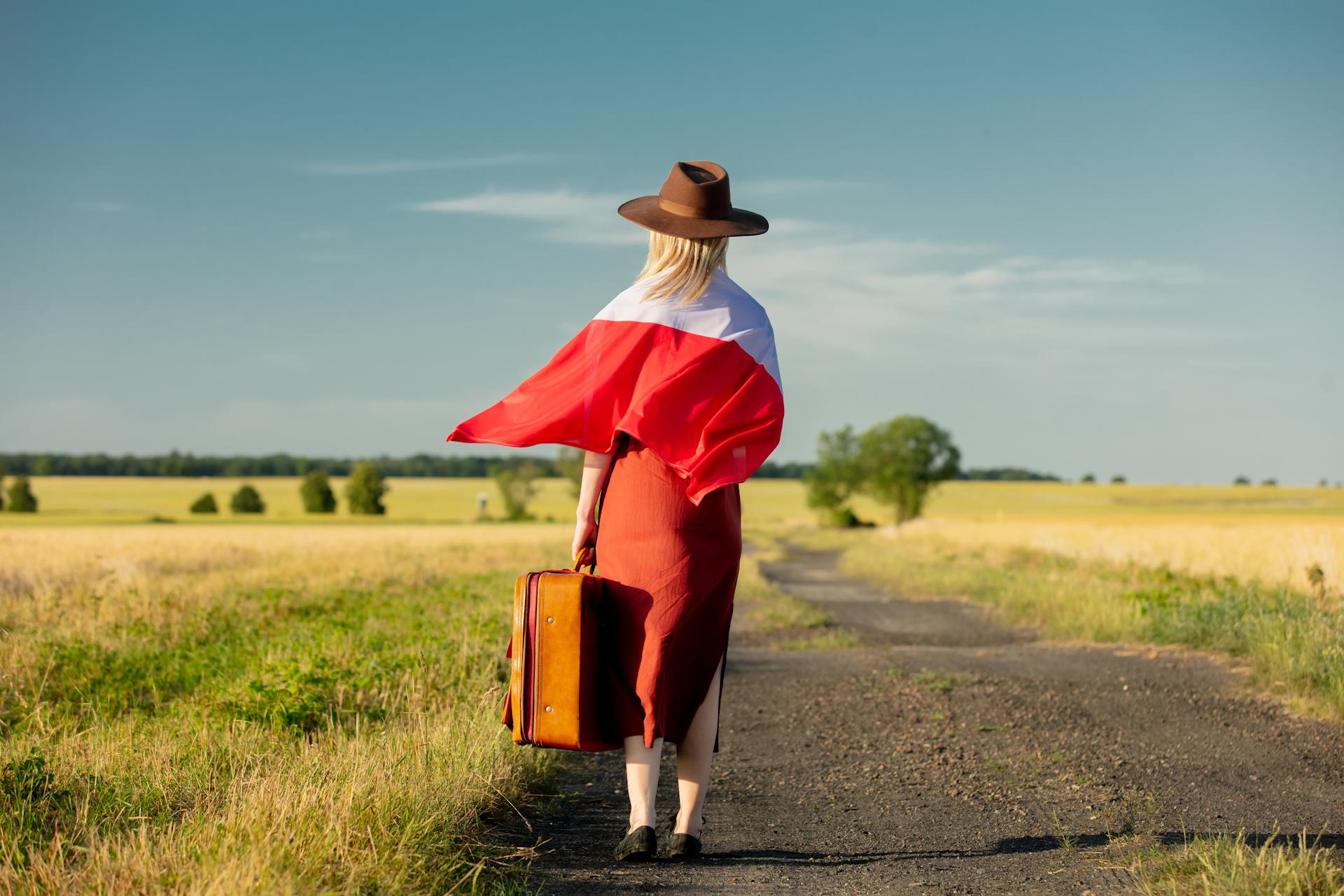 Wyprowadzka za granicę a złożenie deklaracji PIT w Polsce