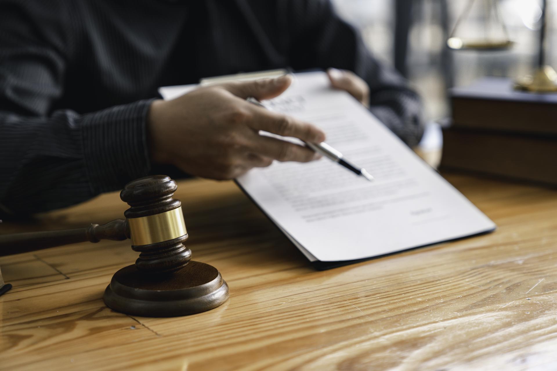 Odpowiedź na pozew i wniosek sądowy – czy są obowiązkowe i co się stanie, jeżeli nie zostaną sporządzone?