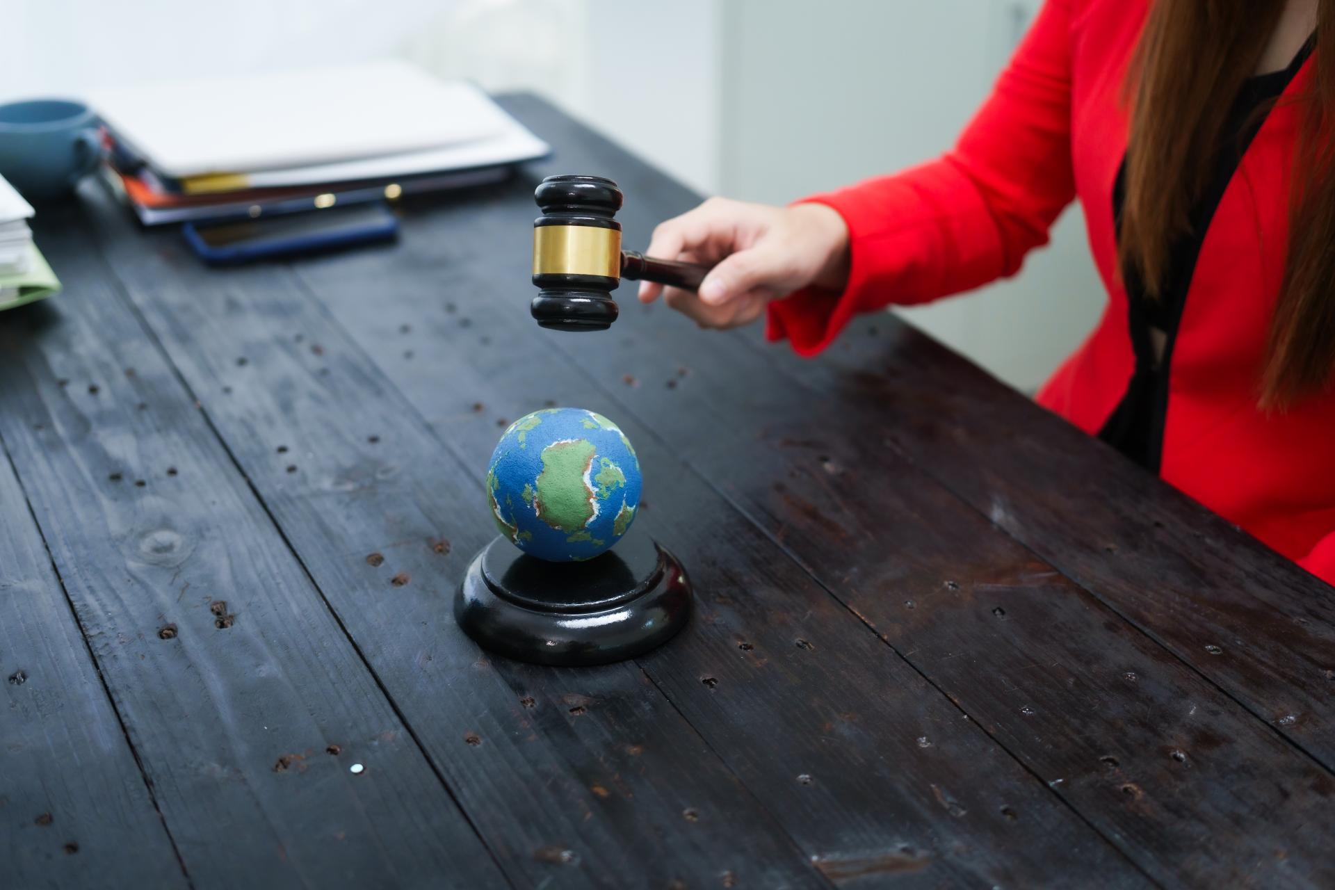 Zła wiara zgłaszającego znak towarowy – czy to powód do unieważnienia prawa ochronnego?