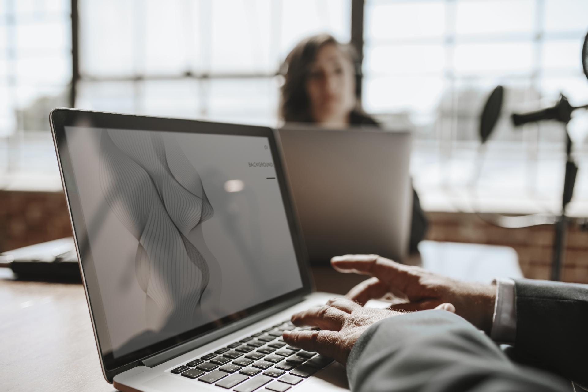 Kontrole zwolnień lekarskich – co może kontrolować ZUS?