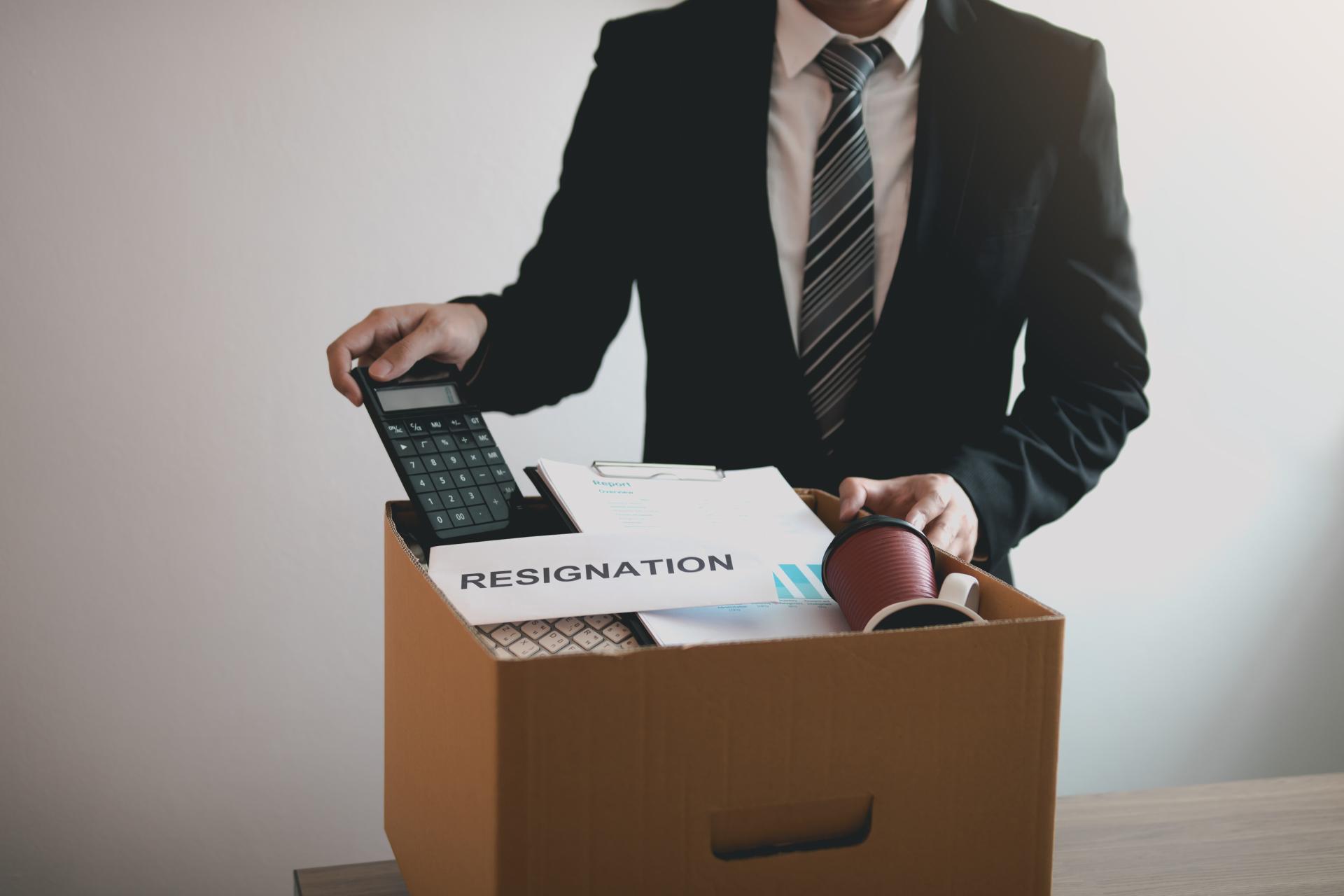 Likwidacja firmy po upływie okresu korekty w VAT – czy trzeba płacić podatek od środków trwałych?