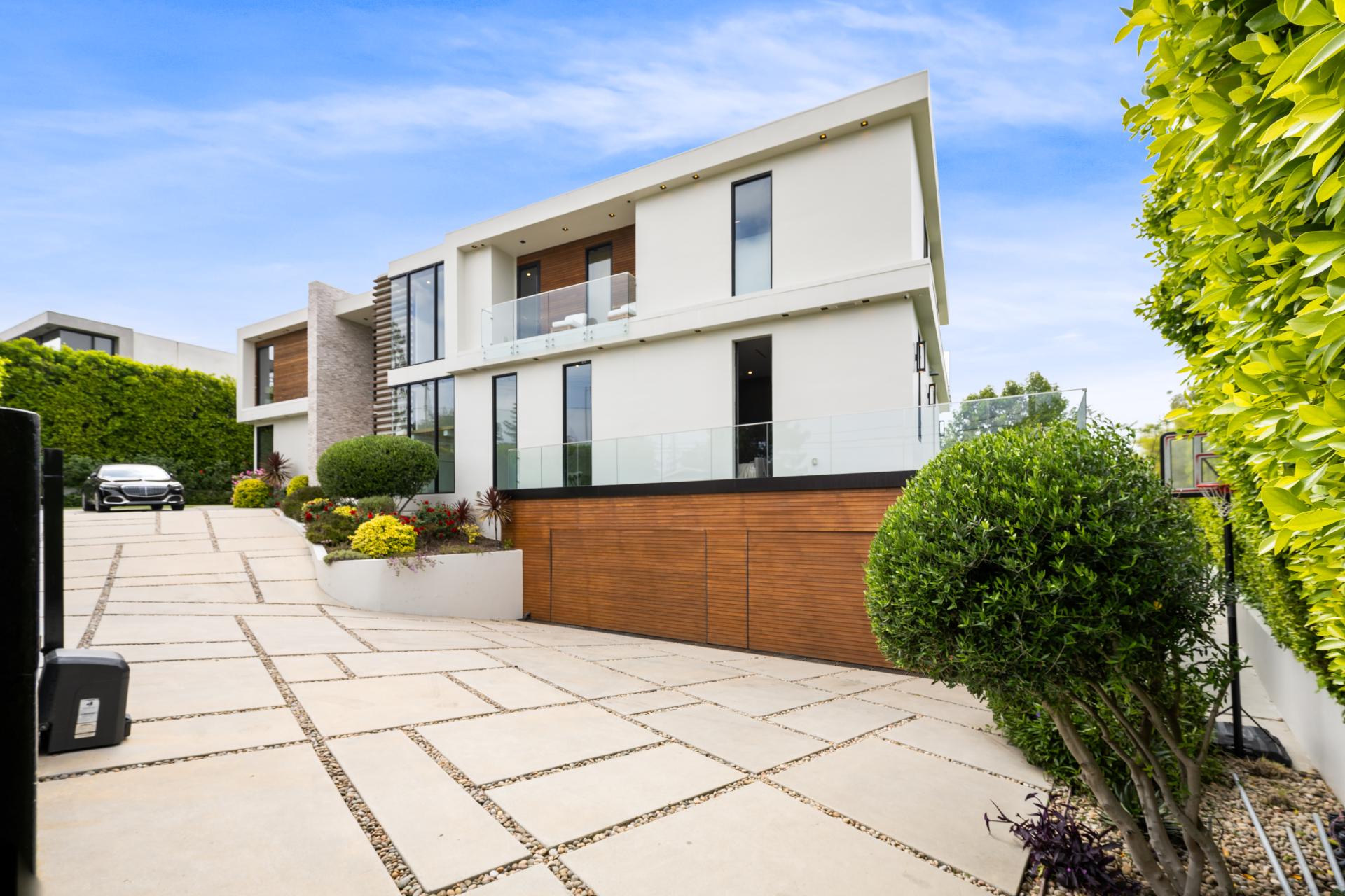 Obowiązek poboru podatku PCC przez notariusza w sytuacji, gdy strony zaniżają wartość rynkową nieruchomości