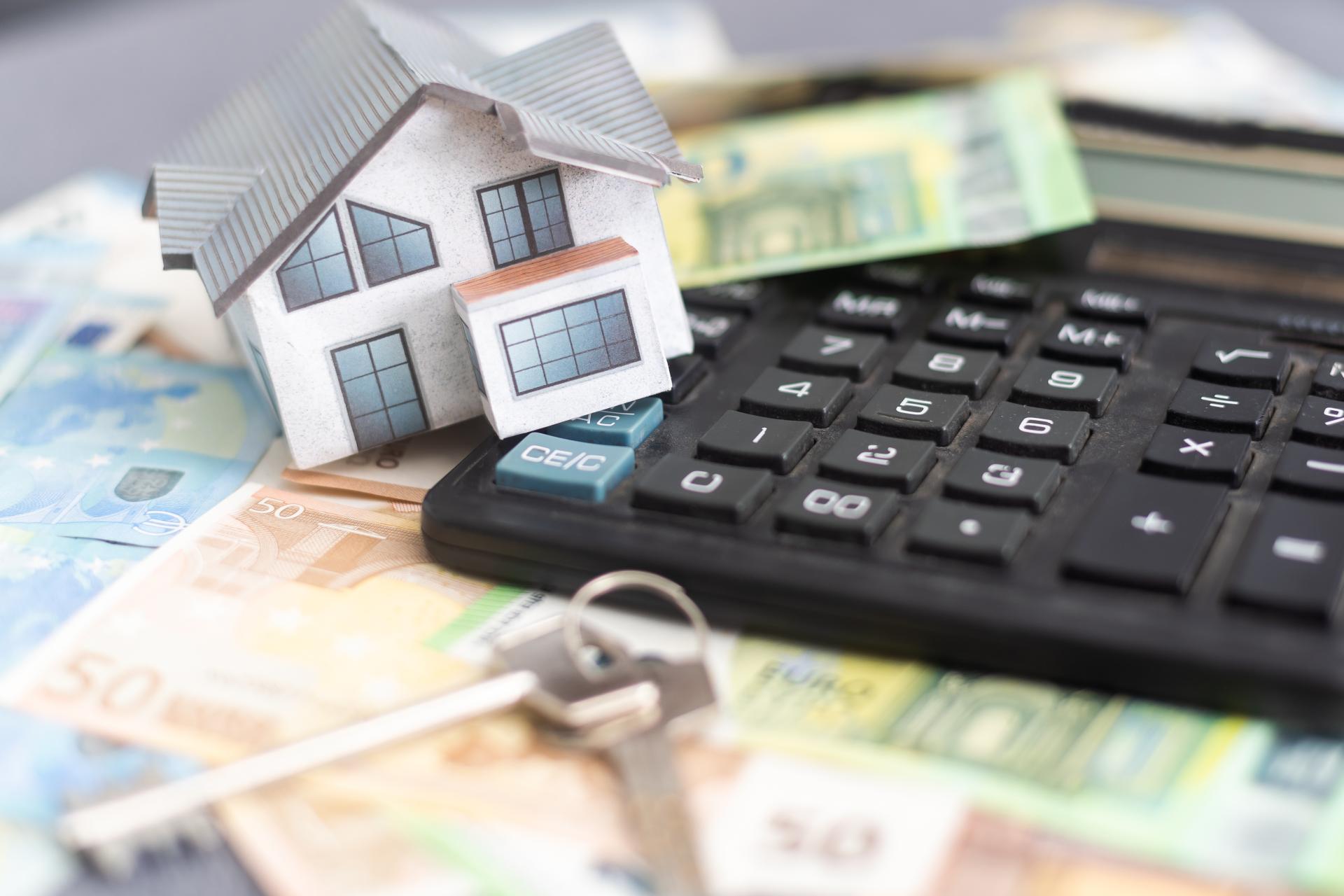 Wynajem nieruchomości za symboliczną złotówkę – skutki prawne i podatkowe