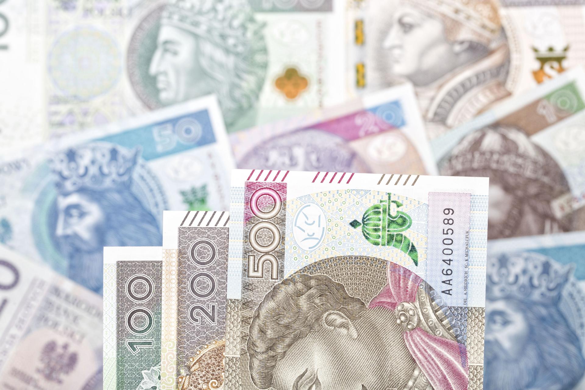 Czy zaległe składki do ZUS-u zapłacone przez płatnika są przychodem byłego pracownika?