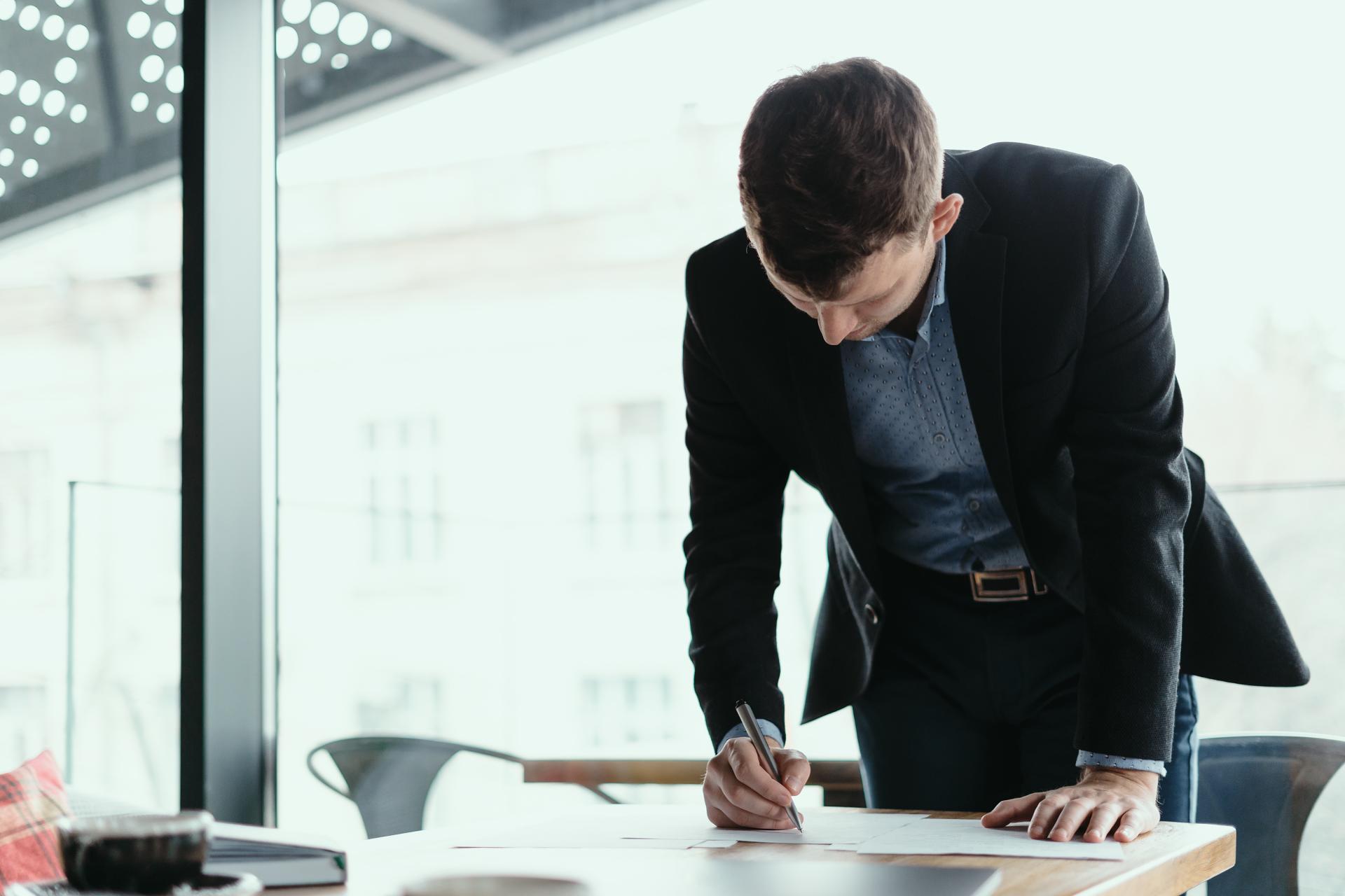 Rozwiązanie umowy za porozumieniem stron – czy zawsze jest korzystne?