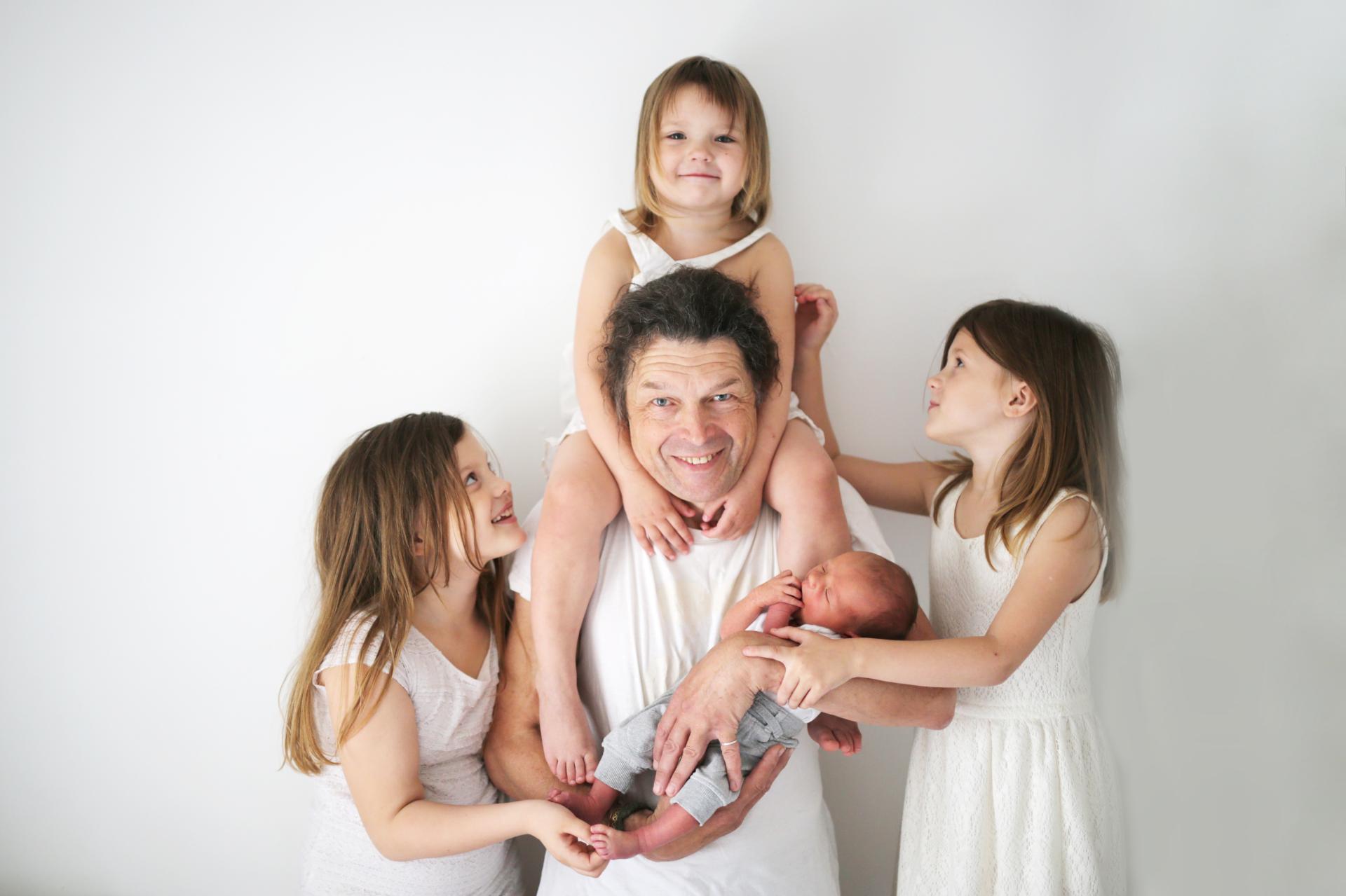 Uprawnienia pracownicze rodziców wychowujących dziecko do lat 4