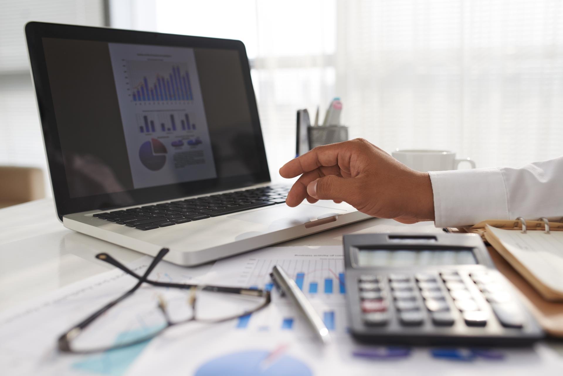 Wypłata z tytułu umowy zlecenia przynajmniej raz w miesiącu