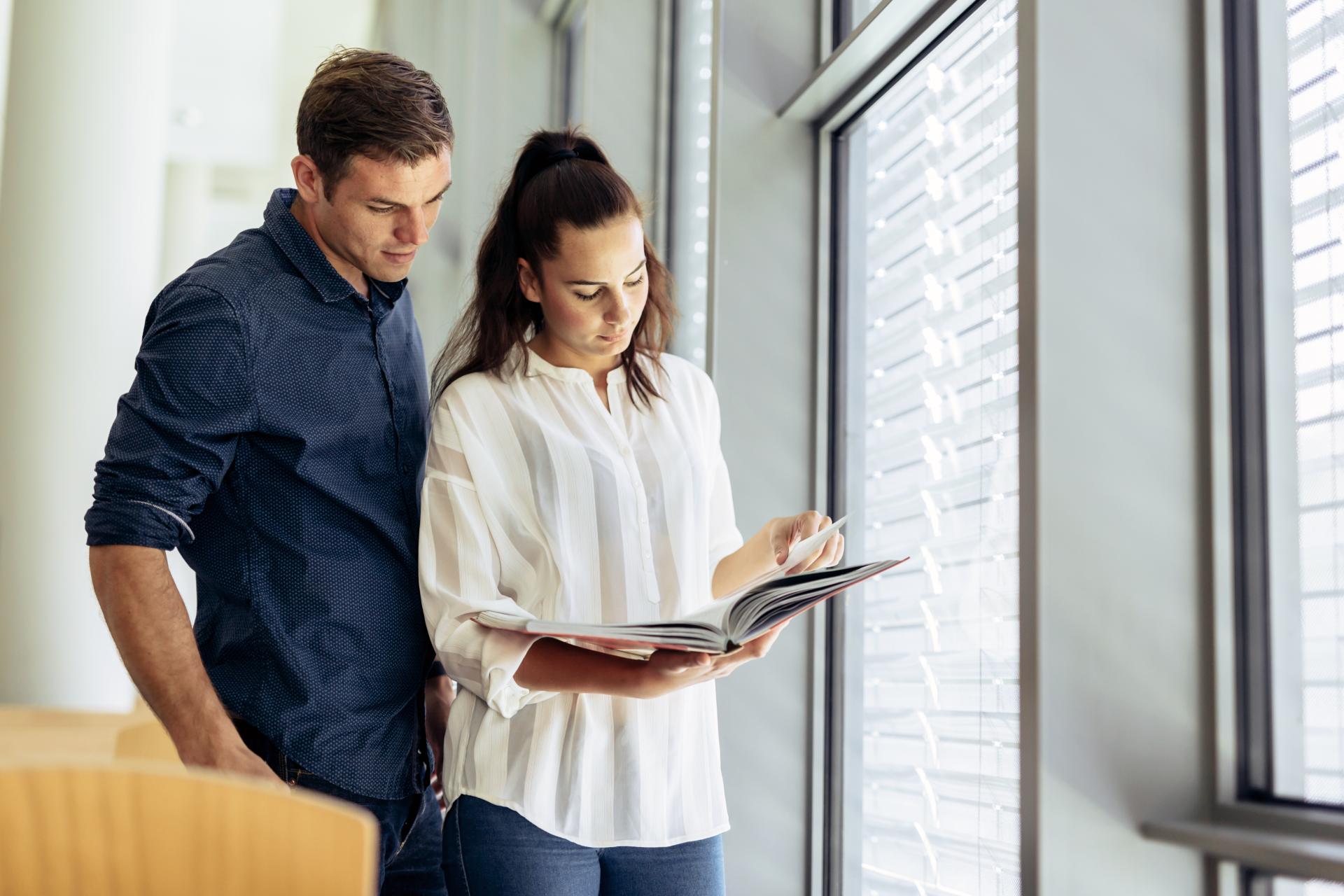 Czym charakteryzuje się kontrakt menedżerski?