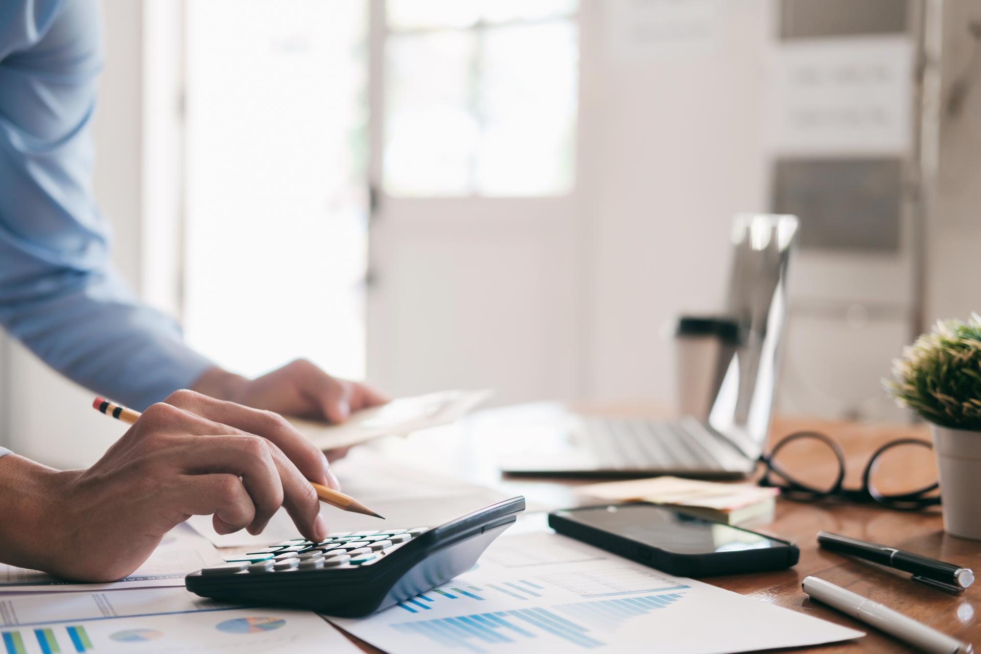 Podstawa wymiaru zasiłku zleceniobiorcy – jak ją określić?