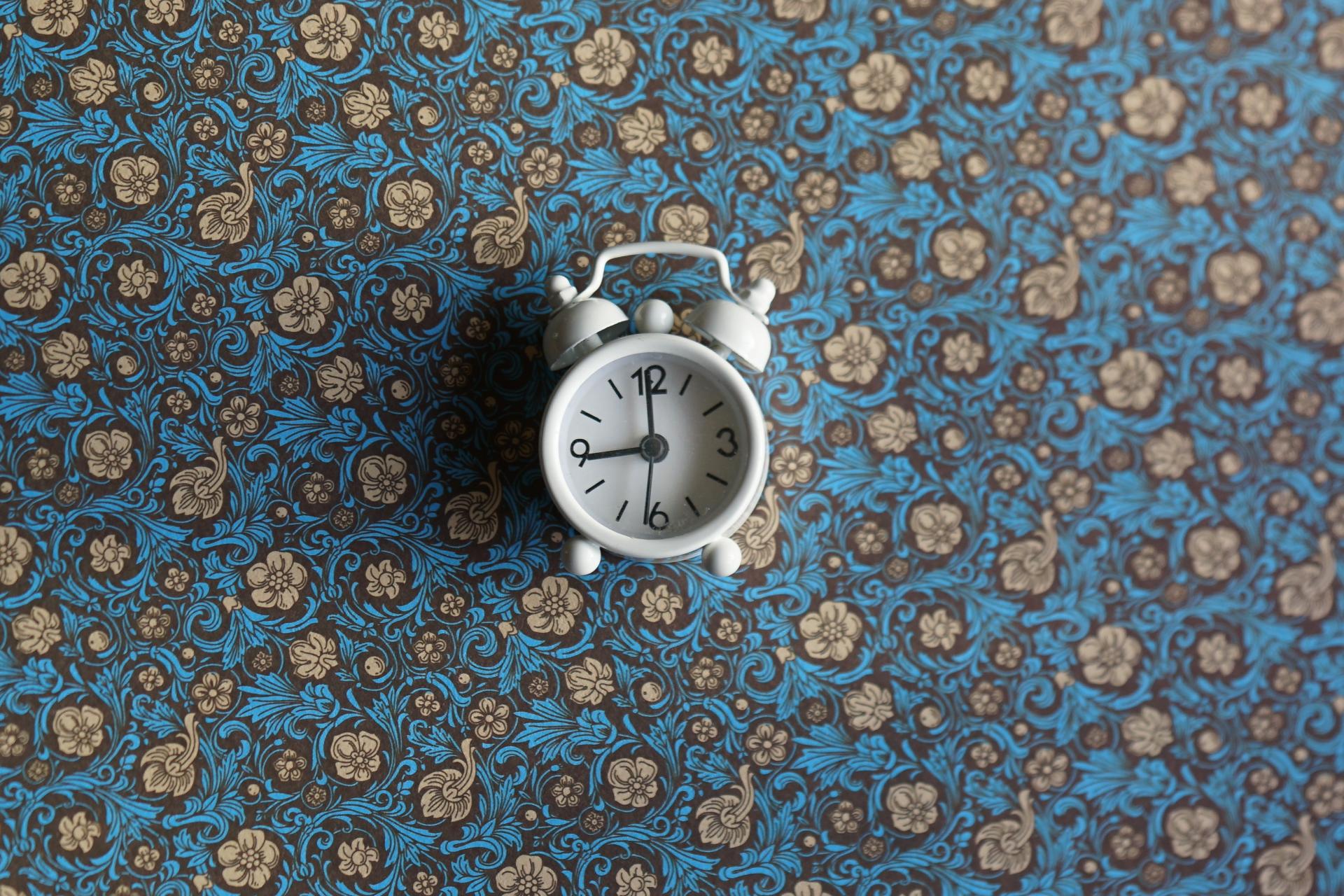 Cisza nocna – czy taki nakaz rzeczywiście istnieje?