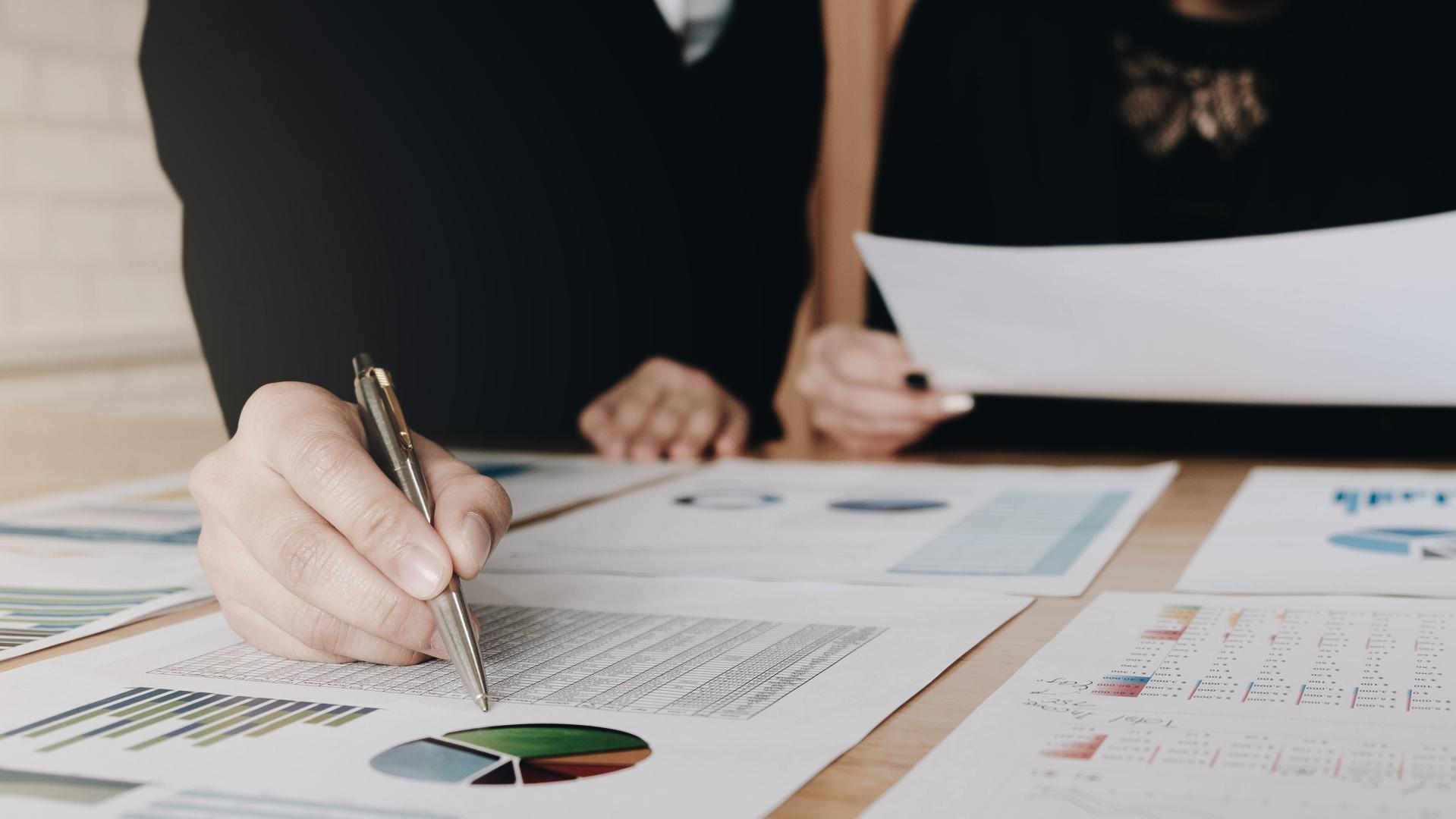 Podpisanie umowy o badanie sprawozdania finansowego w przypadku wieloosobowego organu zarządzającego