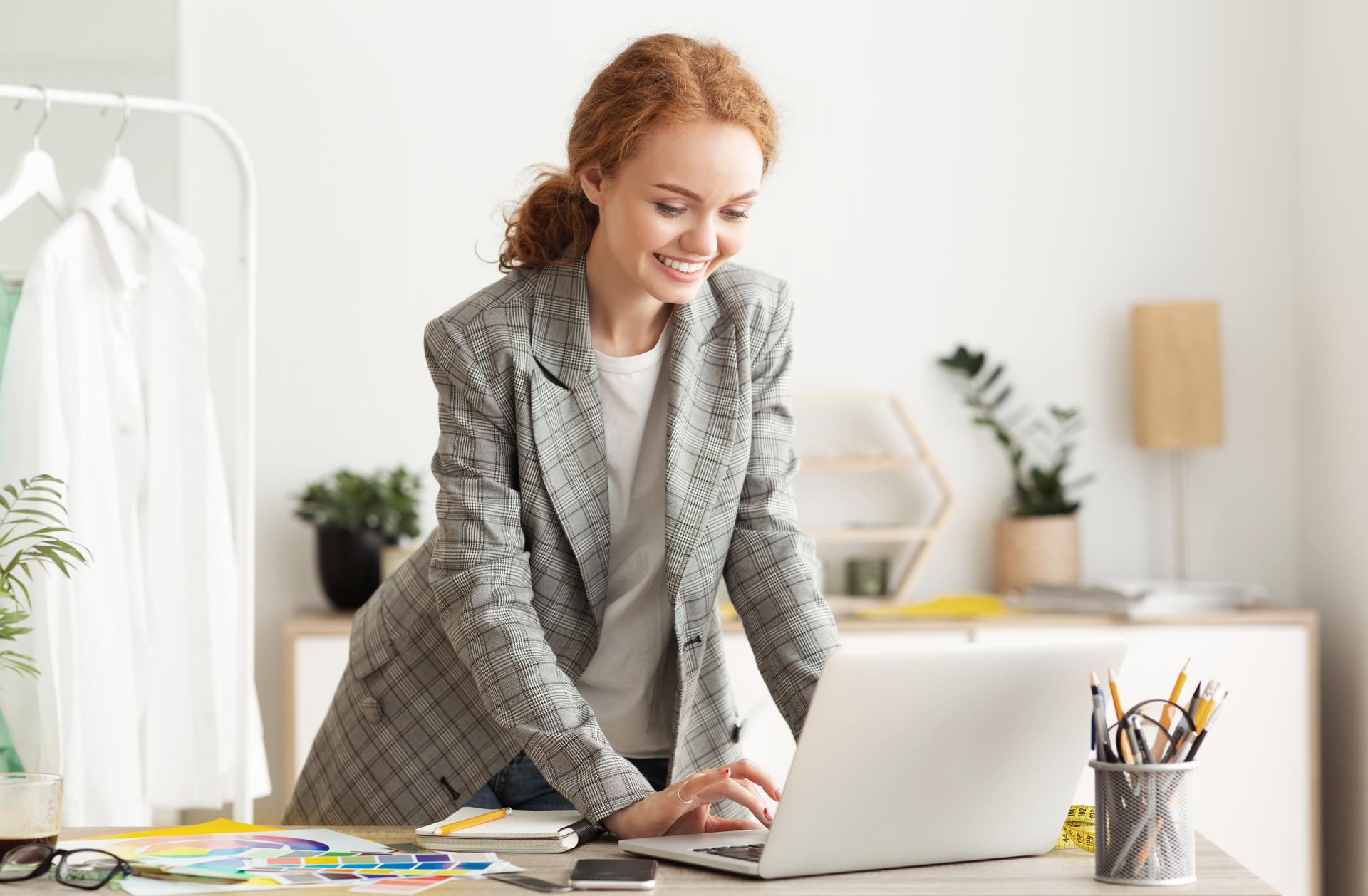 Jak nauczyć się pisać profesjonalne e-maile?