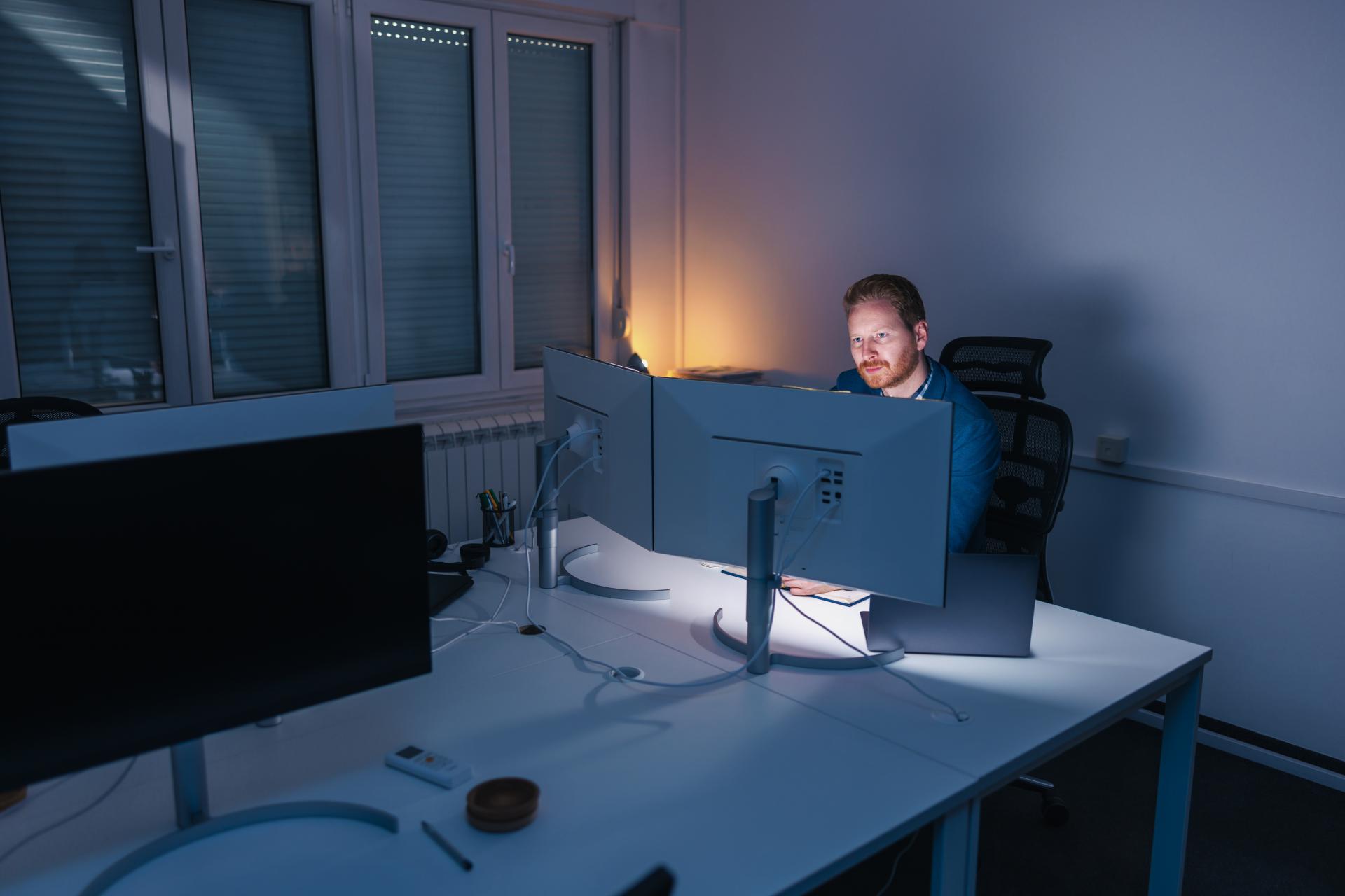 Czy pracownikowi przysługuje rekompensata za każdą minutę pracy nadliczbowej?