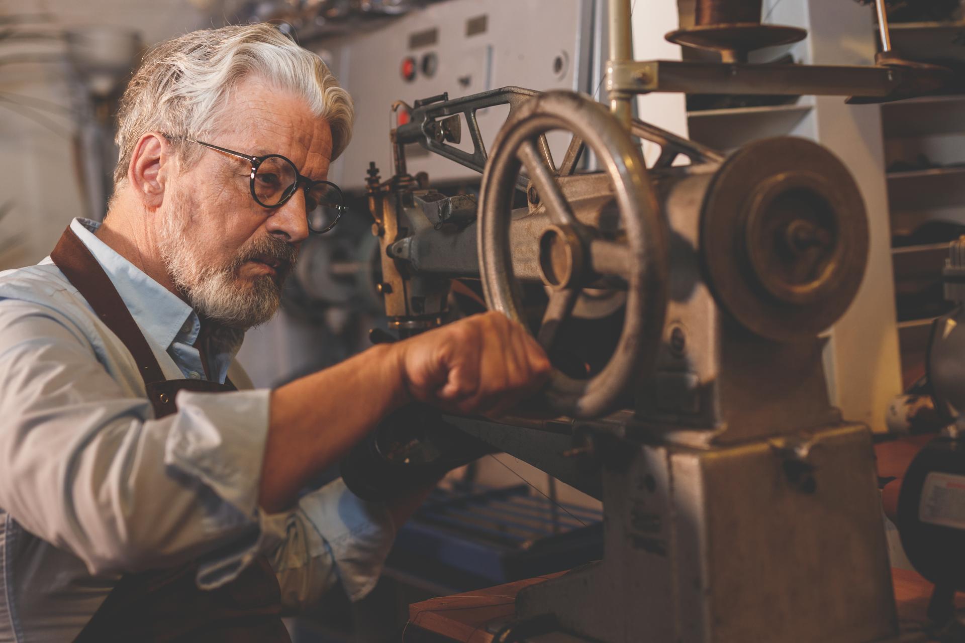 Wiek emerytalny a a kontynuowanie zatrudnienia