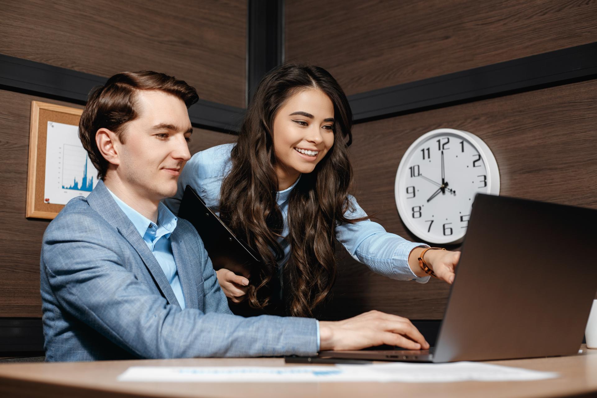 Mieszany system czasu pracy - jak go wprowadzić?