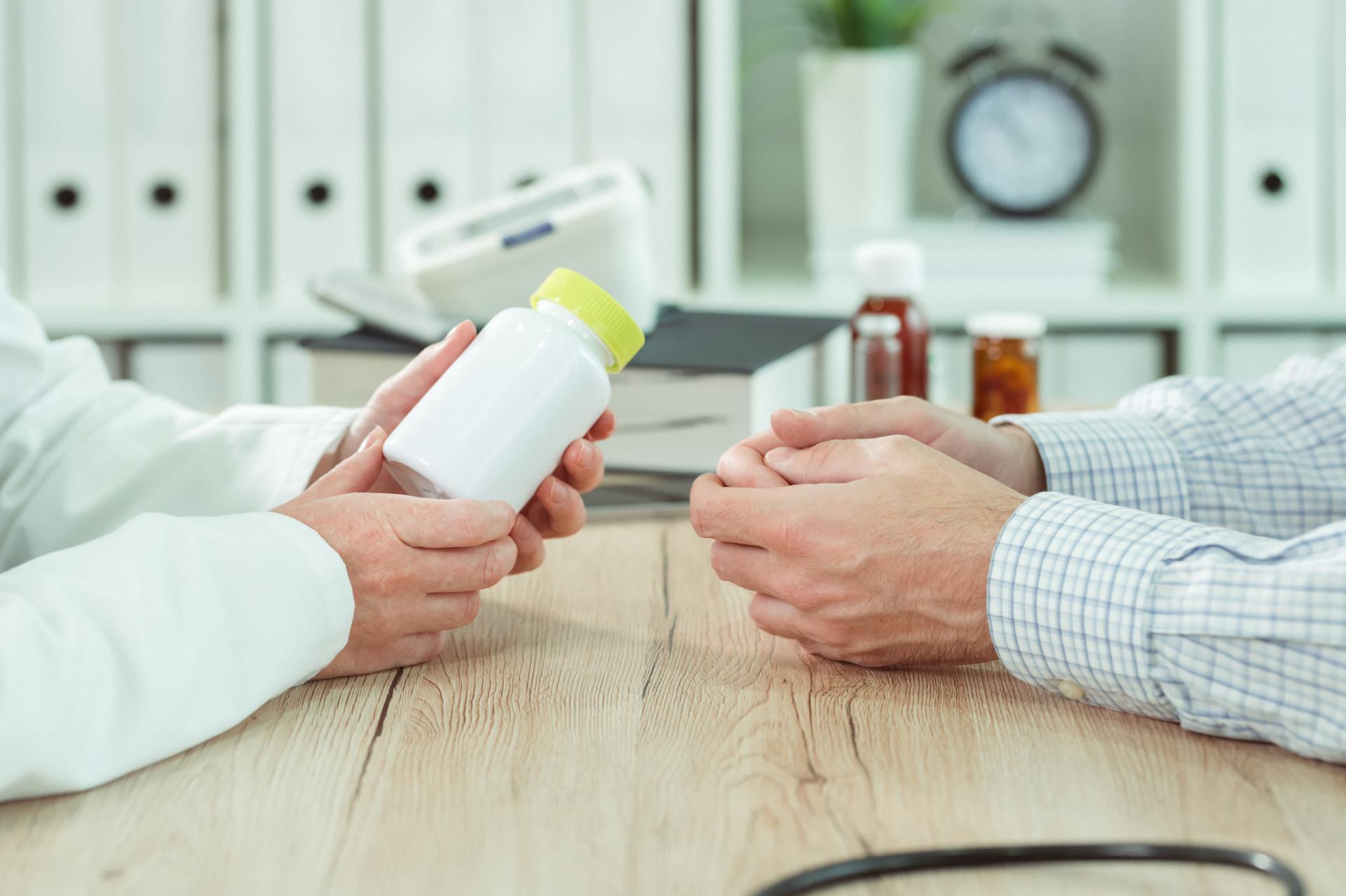 Długie zwolnienie lekarskie i przejście na świadczenie rehabilitacyjne w 2025 roku