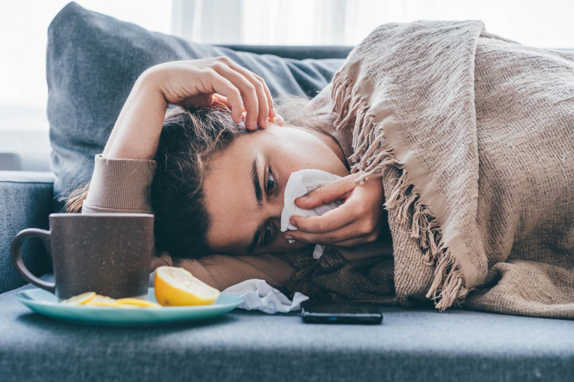 Brak prawa do świadczenia z ubezpieczenia chorobowego a wysokość wynagrodzenia